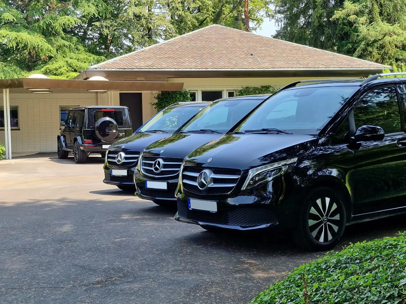 RES Royal Exclusive Service GmbH – Flughafentransfer & VIP Full Service 11-2-1536×1152 RES Royal Exclusive Service GmbH - Flughafentransfer & VIP Full Service 11-2-1536x1152